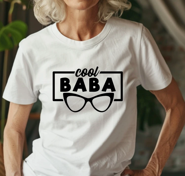 373.png Koszulka Cool BABA – prezent na Dzień Babci PixelNadruk.pl Koszulka Cool BABA – zabawny i stylowy prezent dla babci