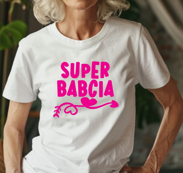 379.png Koszulka Super Babcia z różowym napisem – prezent na Dzień Babci PixelNadruk.pl Koszulka Super Babcia z różowym napisem – uroczy prezent dla babci