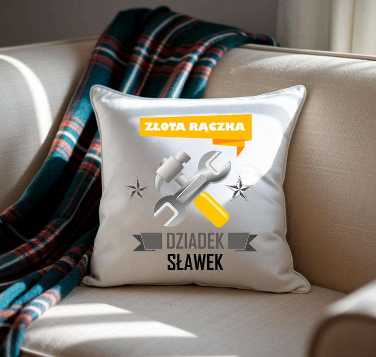 384.png Poduszka z nadrukiem „Dziadek Sławek – Złota Rączka” – prezent na Dzień Dziadka PixelNadruk.pl