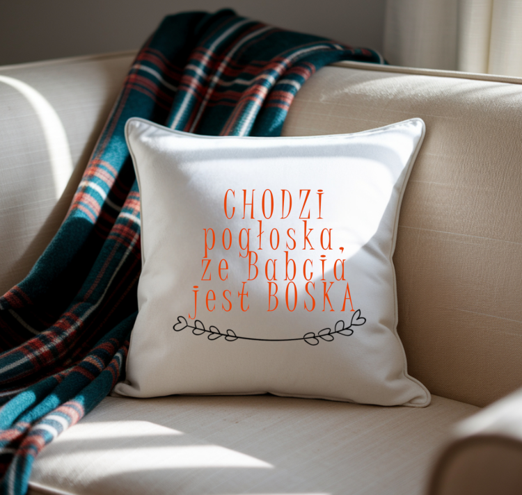 385.png Poduszka z nadrukiem „Krąży pogłoska, że babcia jest boska” – prezent na Dzień Babci PixelNadruk.pl
