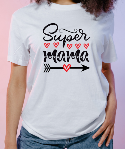 Koszulka damska „Super mama” z serduszkami i strzałką – prezent na Dzień Matki