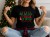 koszulka świąteczna damska, t-shirt świąteczny, koszulka z napisem, prezent na święta, koszulka z prosecco, świąteczny t-shirt dla kobiety, zabawna koszulka bożonarodzeniowa, modna koszulka na święta, koszulka z nadrukiem ho ho ho