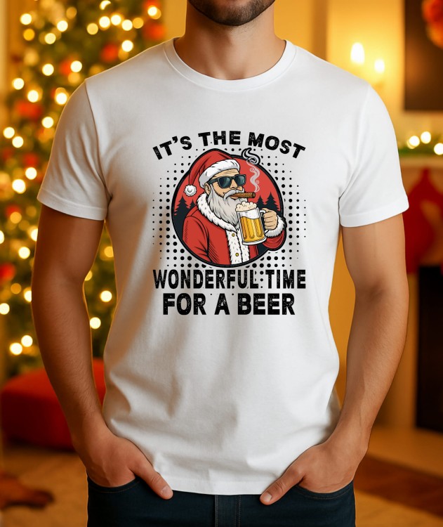 Męska koszulka świąteczna z nadrukiem Mikołaja w okularach, trzymającego kufel piwa i napisem 'It’s the Most Wonderful Time for a Beer