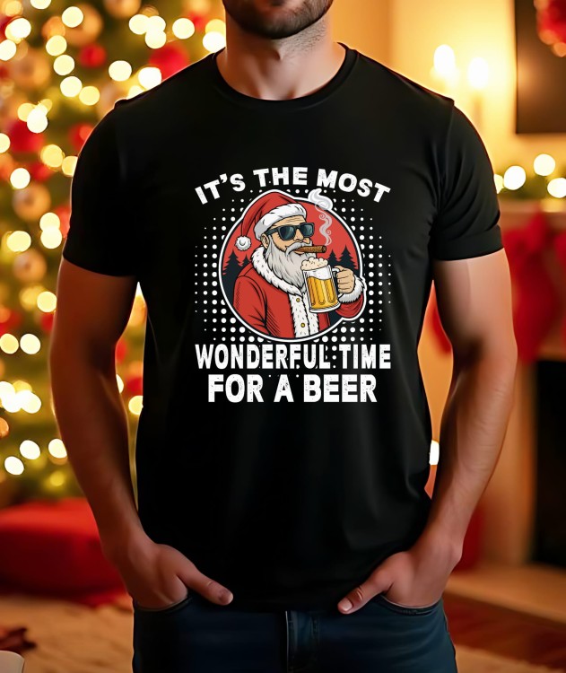Męska koszulka świąteczna z nadrukiem Mikołaja w okularach, trzymającego kufel piwa i napisem 'It’s the Most Wonderful Time for a Beer